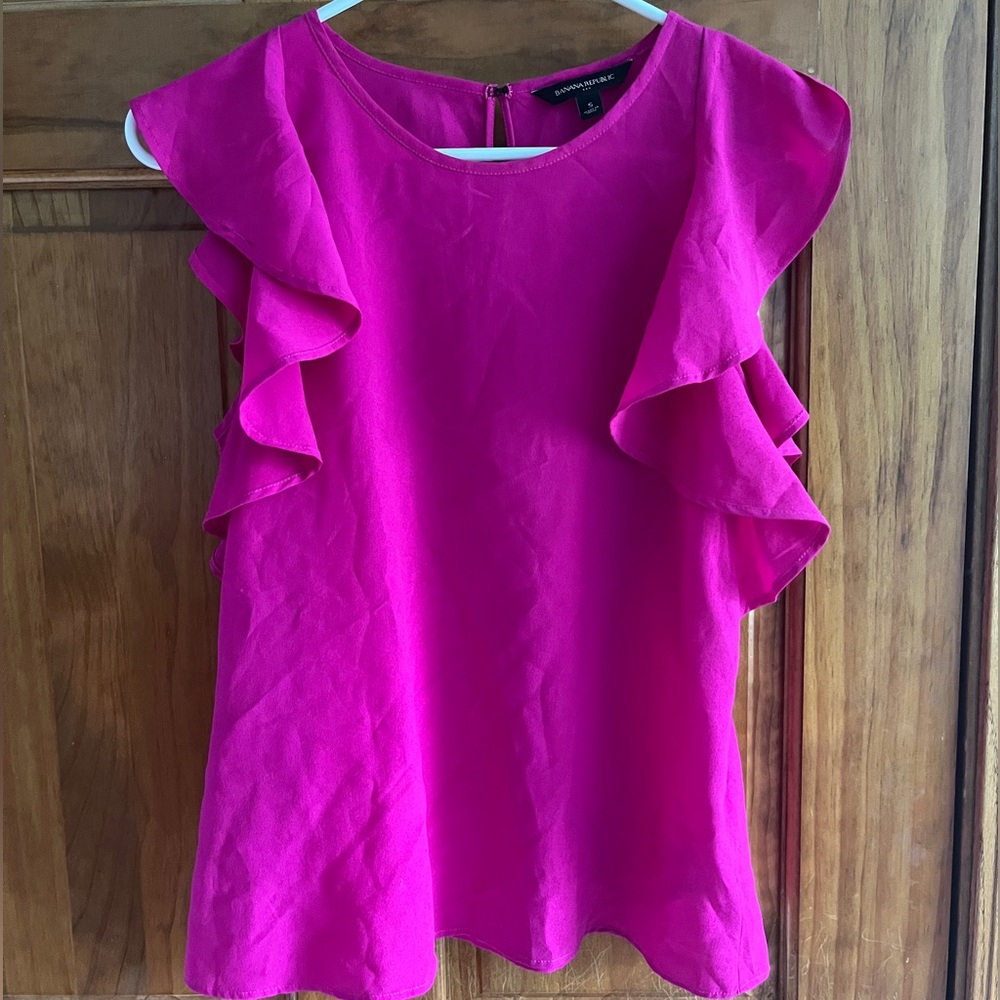Banana Republic Magenta top